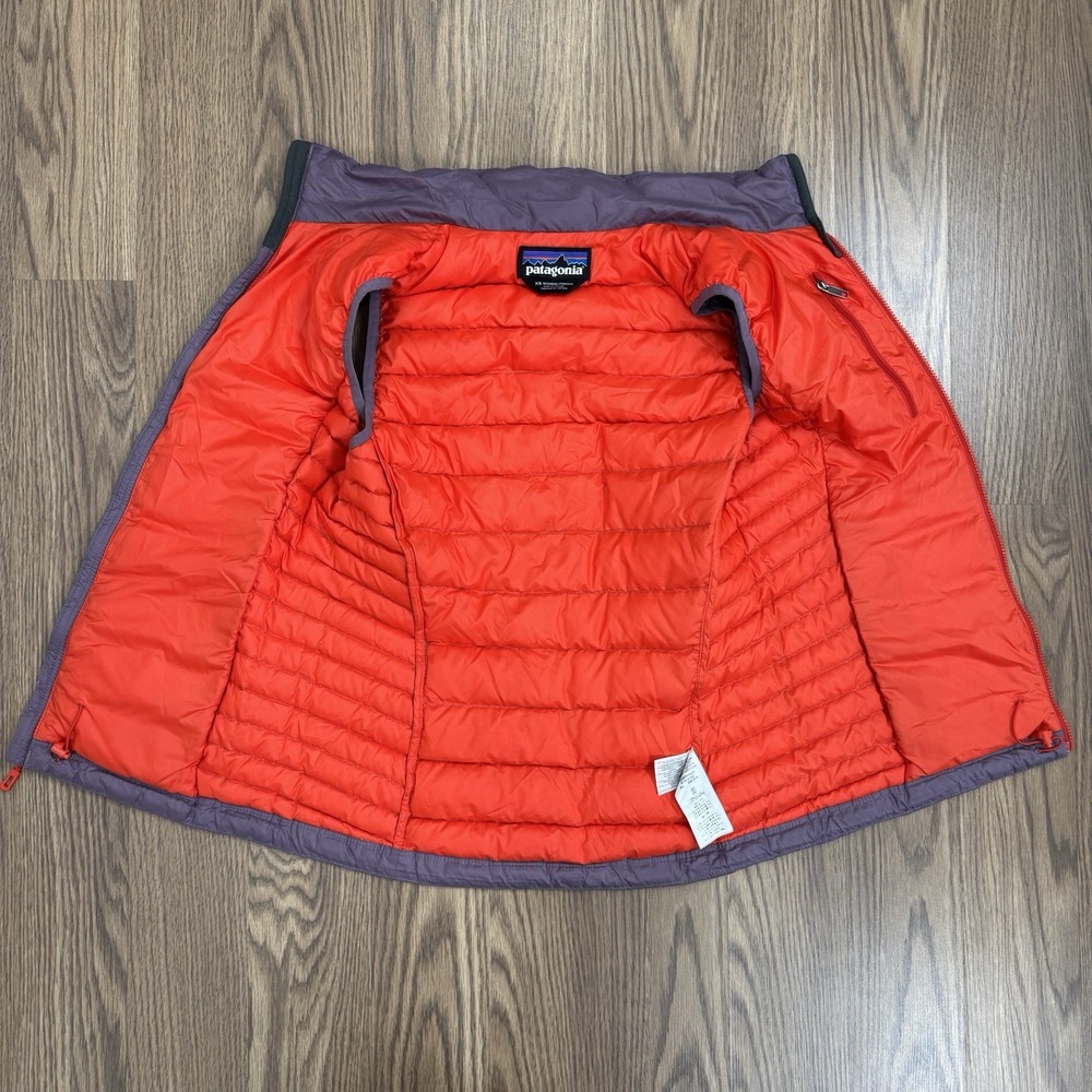 Patagonia‎ Womens Down Vest Size XS Purple Orange Quilted Full Zip Layering Warm - Picture 9 of 16